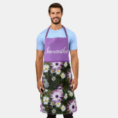 ピンクと白のデイジーデイジー花フローラ エプロン (着用した状態)