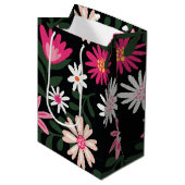 ピンクと白のデイジーパターン ミディアムペーパーバッグ (正面アングル)