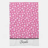 ピンクと白のデイジー パーソナライズされた キッチンタオル (縦)