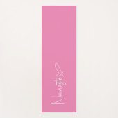 ピンクと白のナマステスクリプトハートリバーシブル ヨガマット (正面)