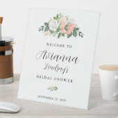 ピンクと白のフローラブライダルシャワーへようこそ 台座サイン (インサイチュ)