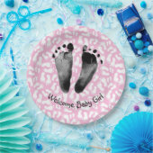 ピンクと白のベビーガールフットプリント ペーパープレート (パーティー)