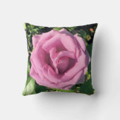 ピンクと白のモノグラムのギリシャ語鍵縁ど写真 クッション (裏面)