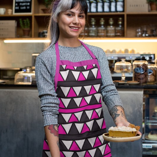 ピンクと白の三角形のエプロン エプロン