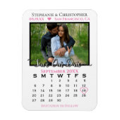 ピンクと白の写真カレン救ダ私たちの日付結婚の マグネット (縦)