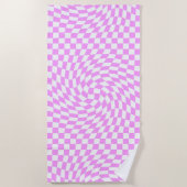 ピンクと白の反り市松模様にのパターン ビーチタオル (正面)