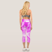 ピンクと白の大理石の渦巻き流体アート カプリレギンス (裏面)