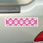 ピンクと白の子犬の足のパターン バンパーステッカー (車上)
