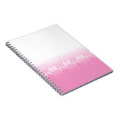 ピンクと白の手と新聞社の背景 ノートブック (右側)