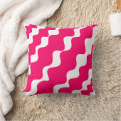 ピンクと白の斜め波パターン クッション (ブランケット)