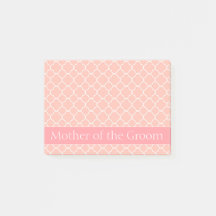 ピンクと白の新郎の母