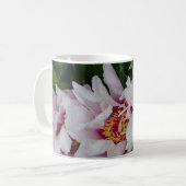 ピンクと白の牡丹の花 コーヒーマグカップ (正面左)