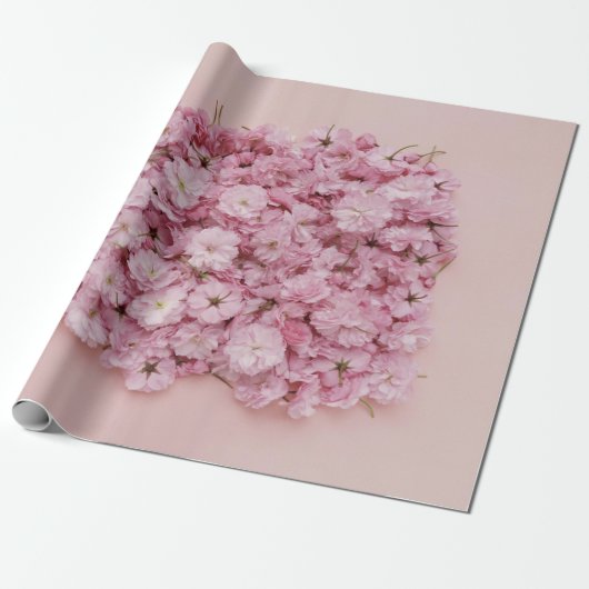 ピンクと白の花の花びら ラッピングペーパー (アンロールド)