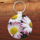 ピンクと白の3つのデイジー キーホルダー (正面)