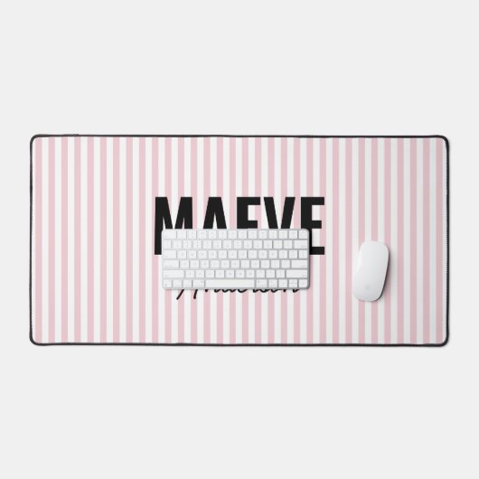 ピンクと白ストライプのパーソナライズされたモダンエレガント デスクマット (キーボード&マウス)