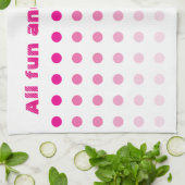 ピンクと白パターン（の模様が）ある キッチンタオル (折り畳み)