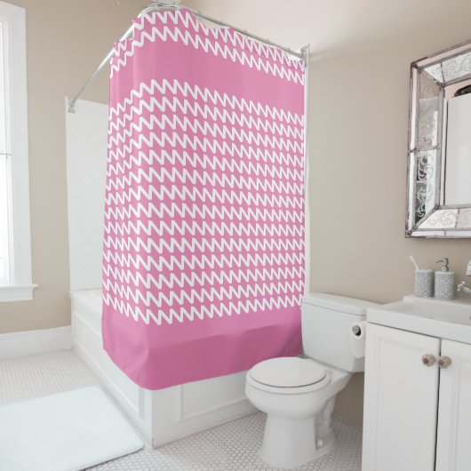 ピンクと白モダンの鋭い波 シャワーカーテン (インサイチュ)