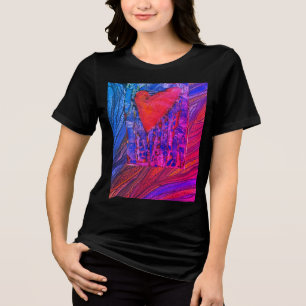 ピンクと紫のグラフィックを使用したバレンタインハート トライブレンドTシャツ