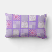 ピンクと紫のパッチワークデザイン ランバークッション (裏面)