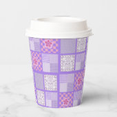 ピンクと紫のパッチワークデザイン 紙コップ (裏面)