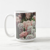 ピンクと紫のヒヤシンスの春園 コーヒーマグカップ (左)