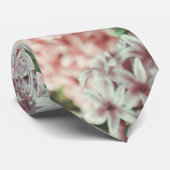 ピンクと紫のヒヤシンスの春園 ネクタイ (ロール)