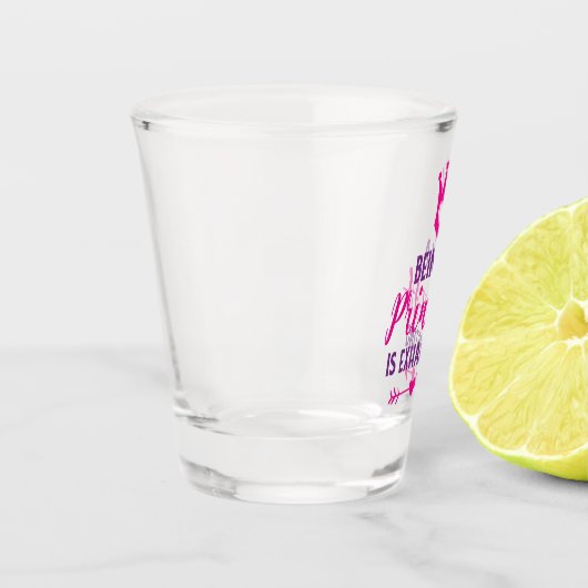 ピンクと紫のプリンセスが疲れる ショットグラス (左)