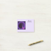 ピンクと紫の円形抽象デザイン ポストイット (デスク上)