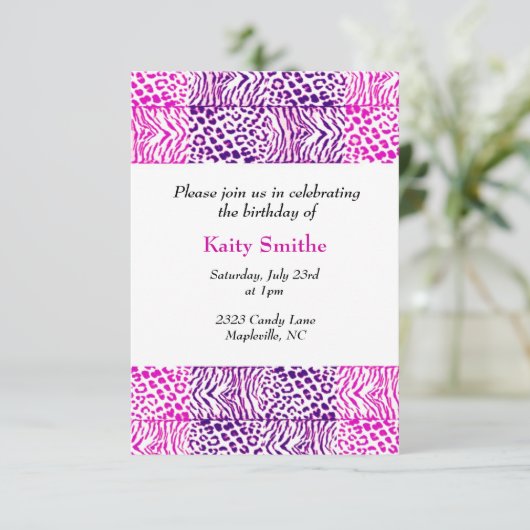 ピンクと紫の動物パターン誕生日招待状 招待状 (スタンド正面)