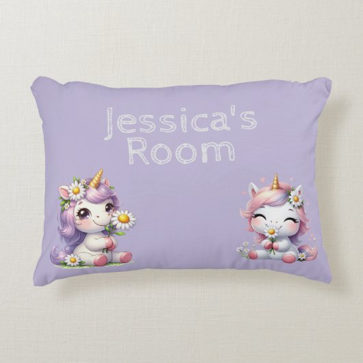 ピンクと紫の子どもたちがかわいい恐竜を思い浮かべる アクセントクッション (正面)