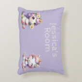 ピンクと紫の子どもたちがかわいい恐竜を思い浮かべる アクセントクッション (正面(垂直))