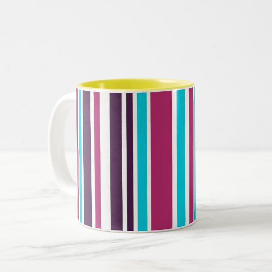 ピンクと紫の紫の紫ストライプの ツートーンマグカップ (正面左)