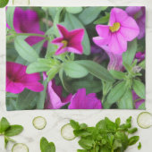 ピンクと紫の花の開花 キッチンタオル (折り畳み)