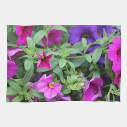 ピンクと紫の花の開花 キッチンタオル (横)