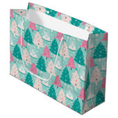 ピンクと緑のクリスマススノーグローブ ラージペーパーバッグ (正面アングル)