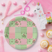 ピンクと緑のパッチワークキルトパターン ペーパープレート (パーティー)