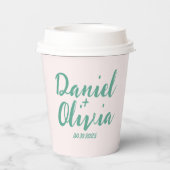 ピンクと緑の波状結婚の 紙コップ (裏面)