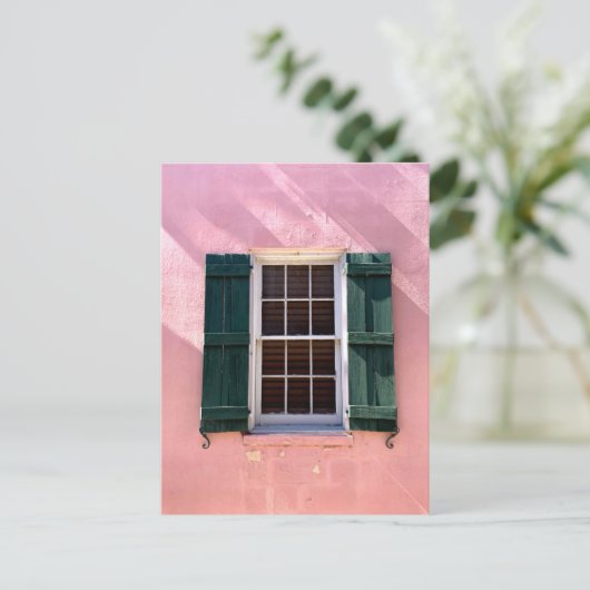 ピンクと緑の窓セントオーガスティンフロリダの写真 ポストカード (スタンド正面)