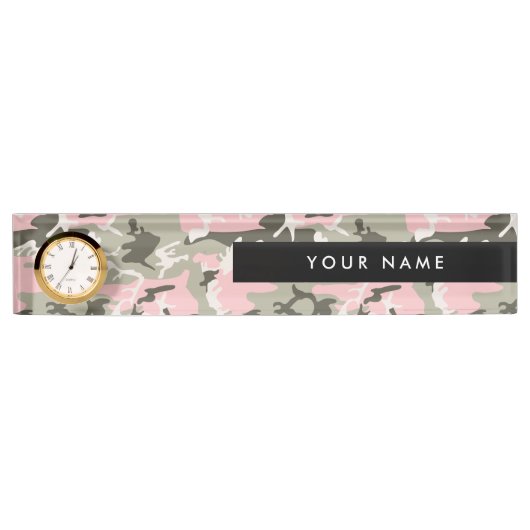 ピンクと緑の迷彩自分の名前をパーソナライズ デスクネームプレート (正面)