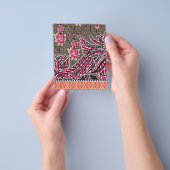 ピンクと茶色のペイズリー模様のデザイン チラシ (手)