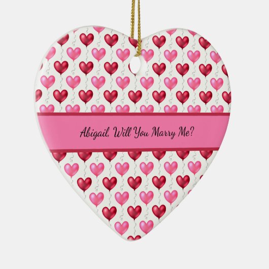ピンクと赤いハートがクリスマスに私と結婚 セラミックオーナメント (右)