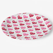 ピンクと赤いハートのバレンタインデーの愛 ペーパープレート (アングル)