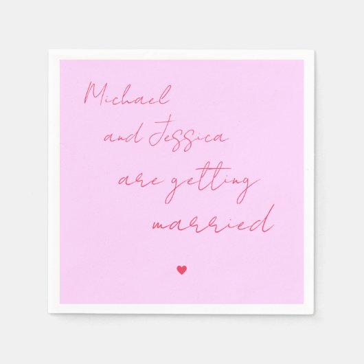 ピンクと赤のスクリプトハートロマン結婚ティック スタンダードカクテルナプキン (正面)