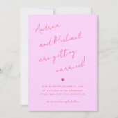 ピンクと赤のスクリプト ハート フォト & ウェブサイト ウェディング 招待状 (正面)