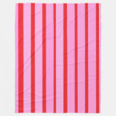 ピンクと赤のストライプ フリースブランケット (正面)