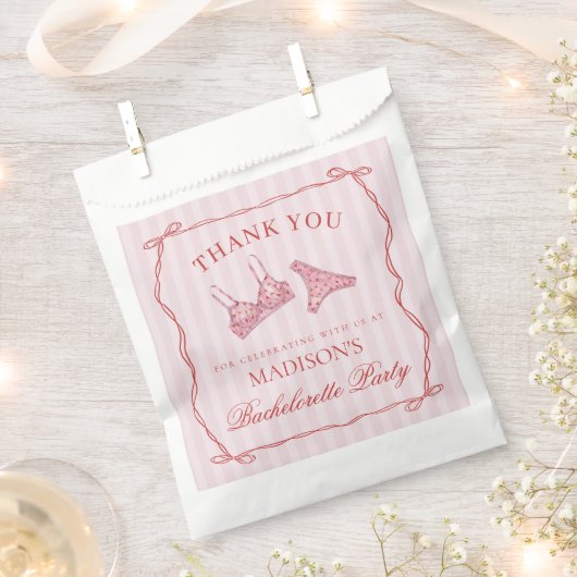 ピンクと赤のハートの下着 バチェロレッテ デザート フェイバーバッグ (クリップ留めされた状態)