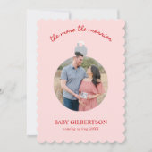 ピンクと赤のベイビー誕生予定のクリスマスプレゼント シーズンカード (正面)