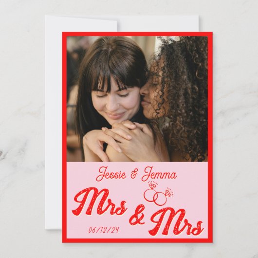ピンクと赤のレズ結婚ビアンの写真は日付を保存 招待状 (正面)