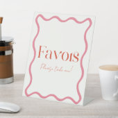 ピンクと赤の波状フレームブライダルシャワーの支持 台座サイン (インサイチュ)