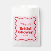 ピンクと赤の波線ボーダー付きのウェディングシャワーペーパー フェイバーバッグ (正面)